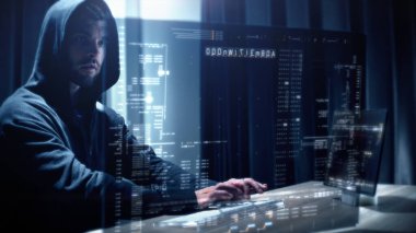 Anonymous kisvesi altında çalışan gelecekçi siber korsan, siber güvenlik sistemlerine sızmak ve şifre güvenliğindeki savunmasızlıklardan yararlanmak için gelişmiş algoritmalar kullanıyor. Kavram: Siber Hacker