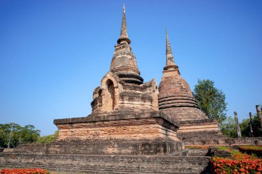 Tarihi yerler Wat Si Chum ve Wat Mahathat şehirleri Sukhothai tarihi parkı, Sukhothai bölgesi, Tayland