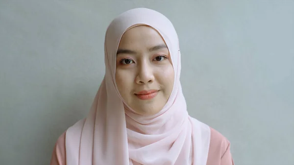 Close Portret Van Een Jonge Aziatische Moslim Vrouw Verkleed Traditionele — Stockfoto
