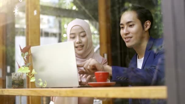 Hareketli Hırslı Bir Asyalı Müslüman Girişimci Grubu Küçük Işletmeleri Için — Stok video