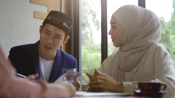 Grupo Dinâmico Ambicioso Empresários Muçulmanos Asiáticos Movimento Ascendente Uma Reunião — Vídeo de Stock