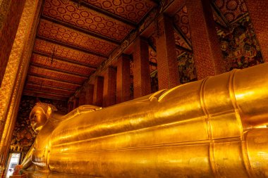 Wat Phra Chetuphon Wimon Mangkhalaram Rajwaramahawihan, Tayland 'ın Bangkok şehrinde bulunan ünlü bir Budist tapınağıdır. Buda heykeli ve mimari güzelliğiyle ünlüdür.