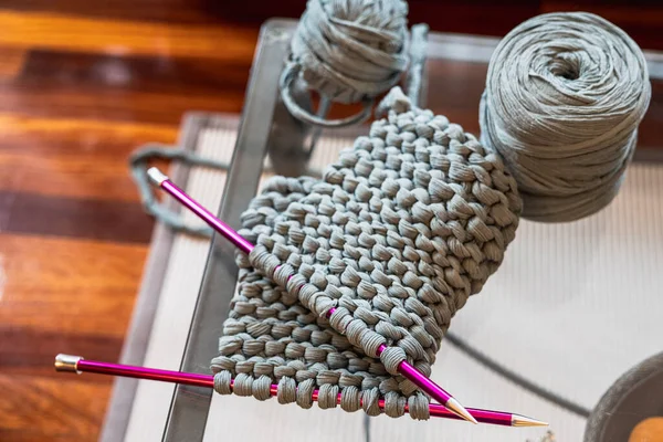 Close Needles Wool Which Sweater Being Made — Stock Photo, Image