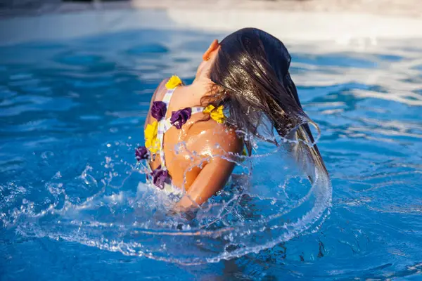 Action Shot Young Girl Flipping Her Wet Hair Creating Splash Imagen De Stock