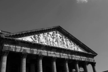 Guadalajara 'daki Teatro Degollado' nun ön yüzü..