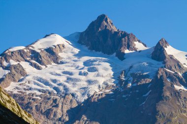 Tour du Mont Blanc 'tan - dağların güzel manzarası
