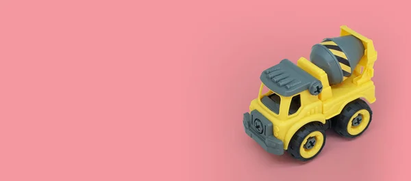 Жовтий Пластиковий Бетономішалка Іграшка Вантажівки Ізольовані Фоні Чорнила Будівельна Вечірня — стокове фото