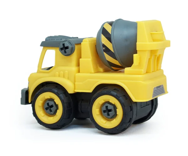 Zijaanzicht Van Gele Kunststof Mixer Truck Speelgoed Geïsoleerd Witte Achtergrond — Stockfoto