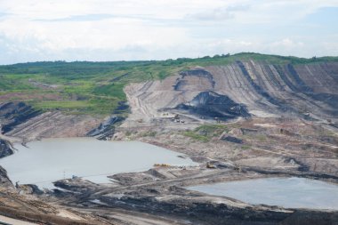 Borneo, Endonezya 'da büyük maden ocağı açık kömür madenciliği