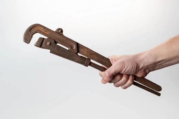 Paslı anahtar beyaz arkaplanda izole edildi