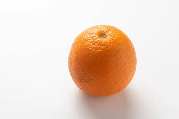 Olgun, sulu bir portakal kaplama..