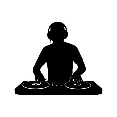 DJ silueti çalan kişi müziği pikaplarla karıştırıyor. Kulaklık takıyor, beyaz arka planda gece kulübü eğlence konsepti kullanıyor.