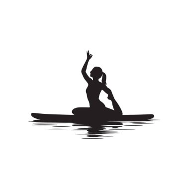 Beyaz arka planda gün batımında suda yoga yapan bir kadın silueti.