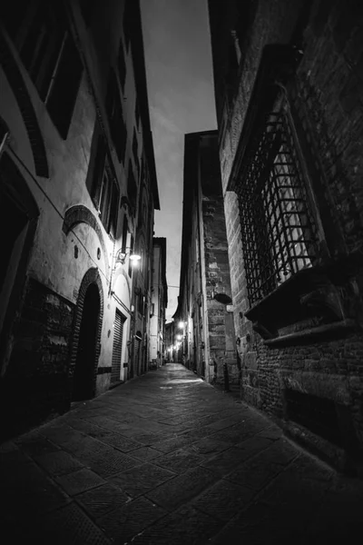 Lucca Enchanted Street Night — Zdjęcie stockowe