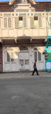 Mimari Zaman Yolculuğu: Kampın Tarihi Yapılarında Bir Yolculuk