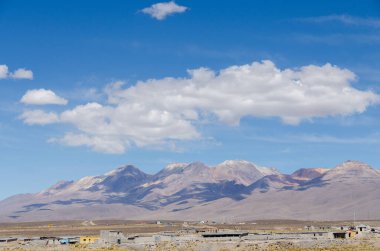 Dağlardaki vadi dağının manzarası