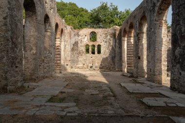 Butrinto, Arnavutluk 'taki antik bazilika