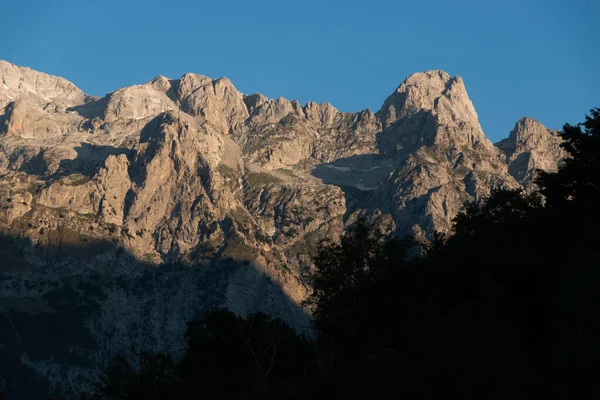 Закат Динарских Альпах Альбания — стоковое фото