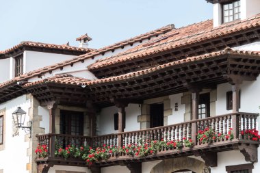 Tipik Cantabria, İspanya balkonu