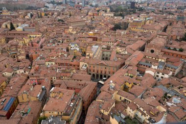 Bolonya şehir manzarası tepeden
