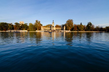 Madrid 'in güzel göl manzarası