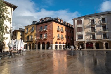 Ponferrada, Santiago tarzında İspanya 'nın kuzeyindeki antik şehir.