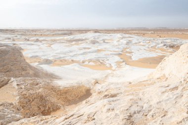 Mısır 'daki Sahara çölündeki beyaz kayalar.