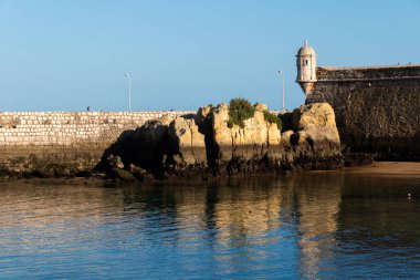 Algarve, Portekiz 'deki lagos kalesi.