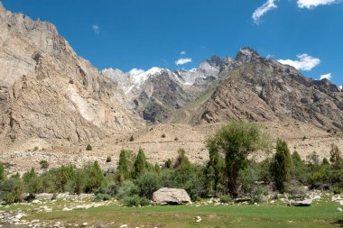 Dağların güzel manzarası