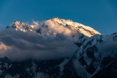 Dağların güzel manzarası