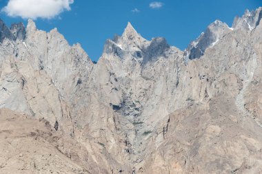 Pakistan, Hushe Vadisi 'ndeki sıradağların manzarası