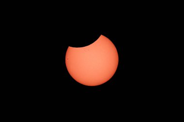 Kısmi tutulma 29 Mart 2025 Madrid / Eclipse de sol parcial del 29 de Marzo de 2025 en Madrid