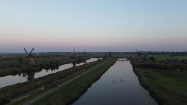 Wideo Lotu Dronem Nad Kinderdijk Holandia 2023 Zachodzie Słońca Wśród — Wideo stockowe