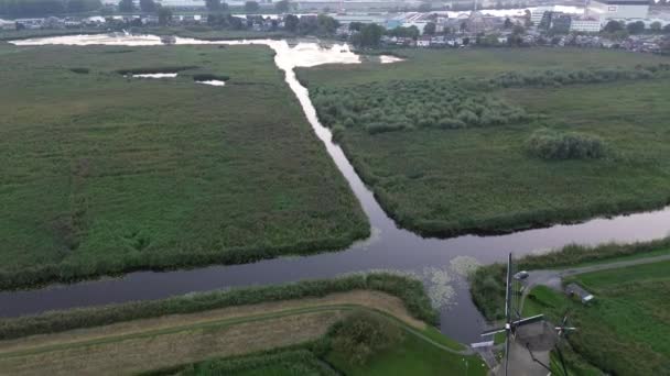 Nagranie Wideo Lotu Drona Nad Kinderdijk Holandia 2023 Zachodzie Słońca — Wideo stockowe