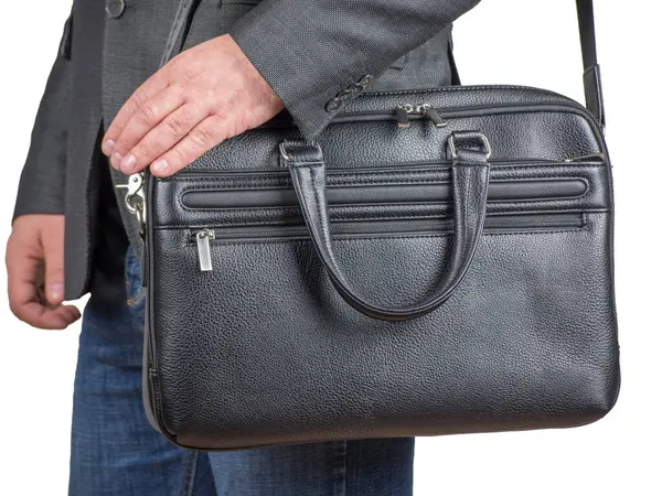Ein Mann Hält Eine Schwarze Business Lederaktentasche Der Hand Isoliert — Stockfoto