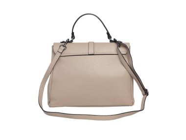 İzole edilmiş beyaz arka planda bej kadın deri çantası. 