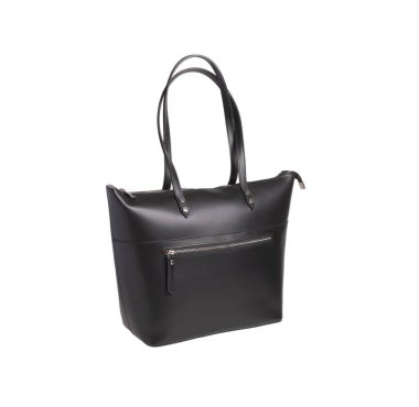 Beyaz arka planda siyah kadınların deri çantası izole edilmiş.