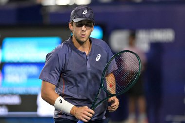Brandon Holt ATP Challenger 'ın ikinci şampiyonluğunu, Pazar günü Hindistan' ın Bengaluru kentinde oynanan ATP finalinde Japon Shintaro Mochizuki 'ye karşı kazandığı ikna edici 6, 6, 3' lük galibiyetle kazandı..