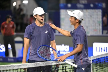 Brandon Holt ATP Challenger 'ın ikinci şampiyonluğunu, Pazar günü Hindistan' ın Bengaluru kentinde oynanan ATP finalinde Japon Shintaro Mochizuki 'ye karşı kazandığı ikna edici 6, 6, 3' lük galibiyetle kazandı..