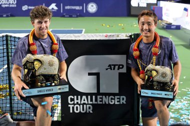 Brandon Holt ATP Challenger 'ın ikinci şampiyonluğunu, Pazar günü Hindistan' ın Bengaluru kentinde oynanan ATP finalinde Japon Shintaro Mochizuki 'ye karşı kazandığı ikna edici 6, 6, 3' lük galibiyetle kazandı..