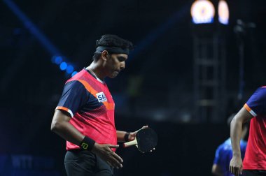 Chennai, Hindistan. 27 Mart 2025. Hintli çift Sharath Achanta ve Snehit Suravajjula, Avustralyalı çift Nicholas Lum ve Finn Luu 'yu yendi.