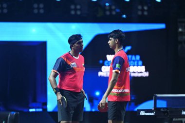 Chennai, Hindistan. 27 Mart 2025. Hintli çift Sharath Achanta ve Snehit Suravajjula, Avustralyalı çift Nicholas Lum ve Finn Luu 'yu yendi.