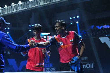 Chennai, Hindistan. 27 Mart 2025. Hintli çift Sharath Achanta ve Snehit Suravajjula, Avustralyalı çift Nicholas Lum ve Finn Luu 'yu yendi.