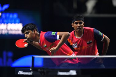 Chennai, Hindistan. 27 Mart 2025. Hintli çift Sharath Achanta ve Snehit Suravajjula, Avustralyalı çift Nicholas Lum ve Finn Luu 'yu yendi.