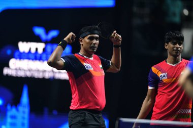 Chennai, Hindistan. 27 Mart 2025. Hintli çift Sharath Achanta ve Snehit Suravajjula, Avustralyalı çift Nicholas Lum ve Finn Luu 'yu yendi.