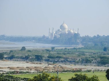 Tac Mahal, Agra, Hindistan 'daki dünyanın harikalarından biri..
