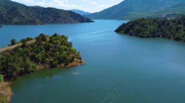 Bir Yarımada ve Yol 'un Hava Görüntüsü