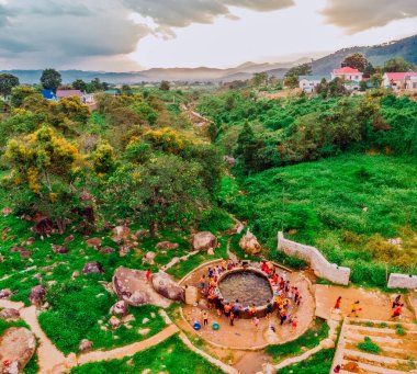 Kuzeydeki en kirli şehirlerin adasının güzel manzarası.