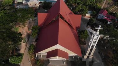 Tayland şehrindeki tapınağın güzel hava manzarası