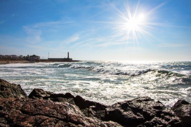 Rabat Deniz feneriyle kıyı şeridi